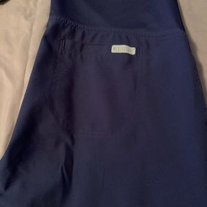 Navy blue scrub pants. Maternity medium petite. Medcouture brand.